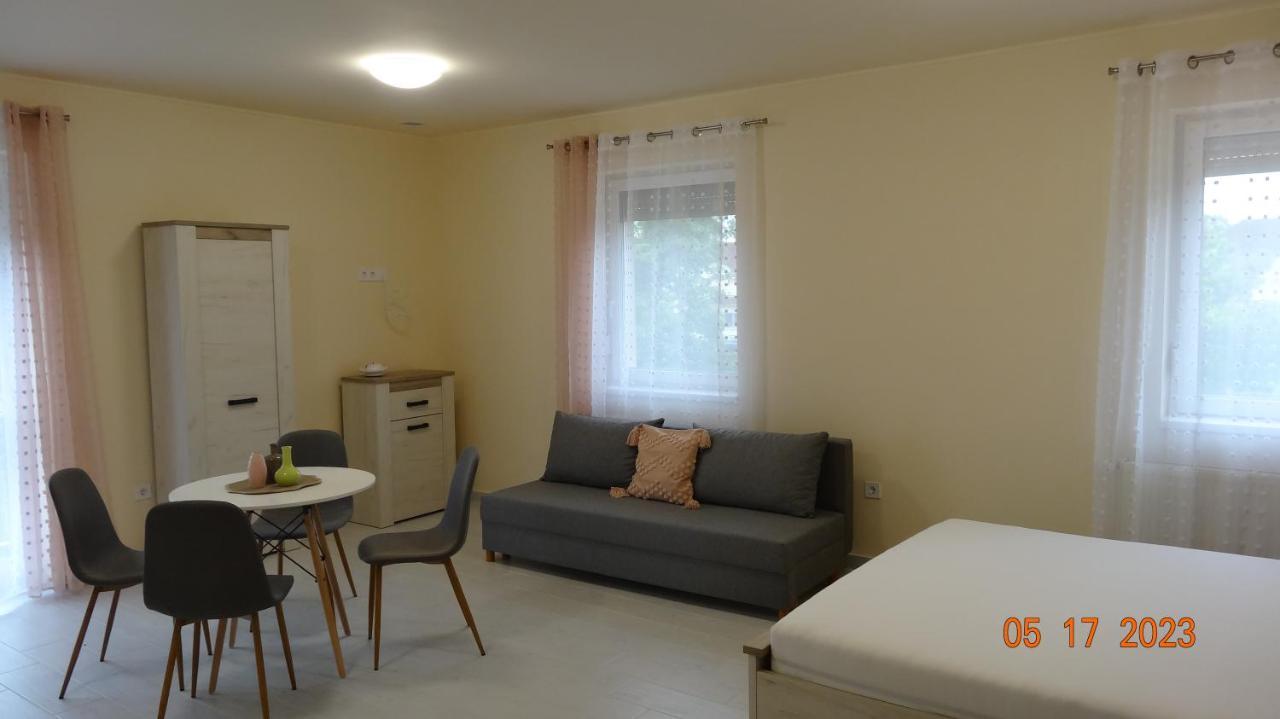 Gardencity Apartmanhaz Gyor Luaran gambar